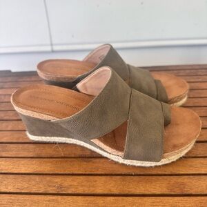 Adrienne Vittadini Green Wedge Shoes size 7